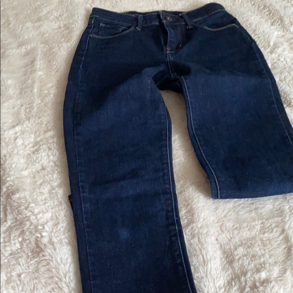 Levi’s High Rise - Picture 4 of 6